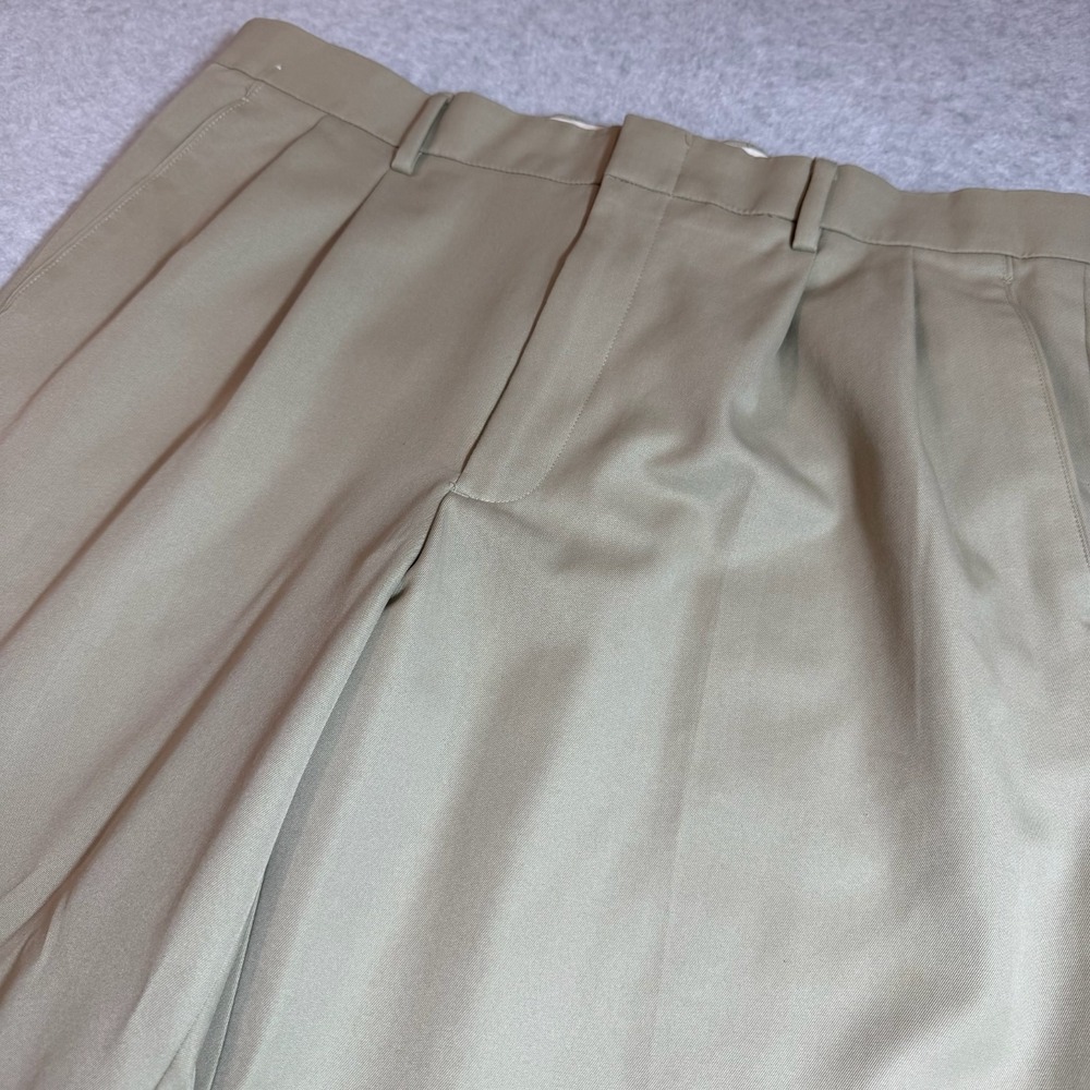 Merona Ultimate Mens 38x30 Khaki Pleated Cuffed Hem Dress Pants‎ Trousers Work